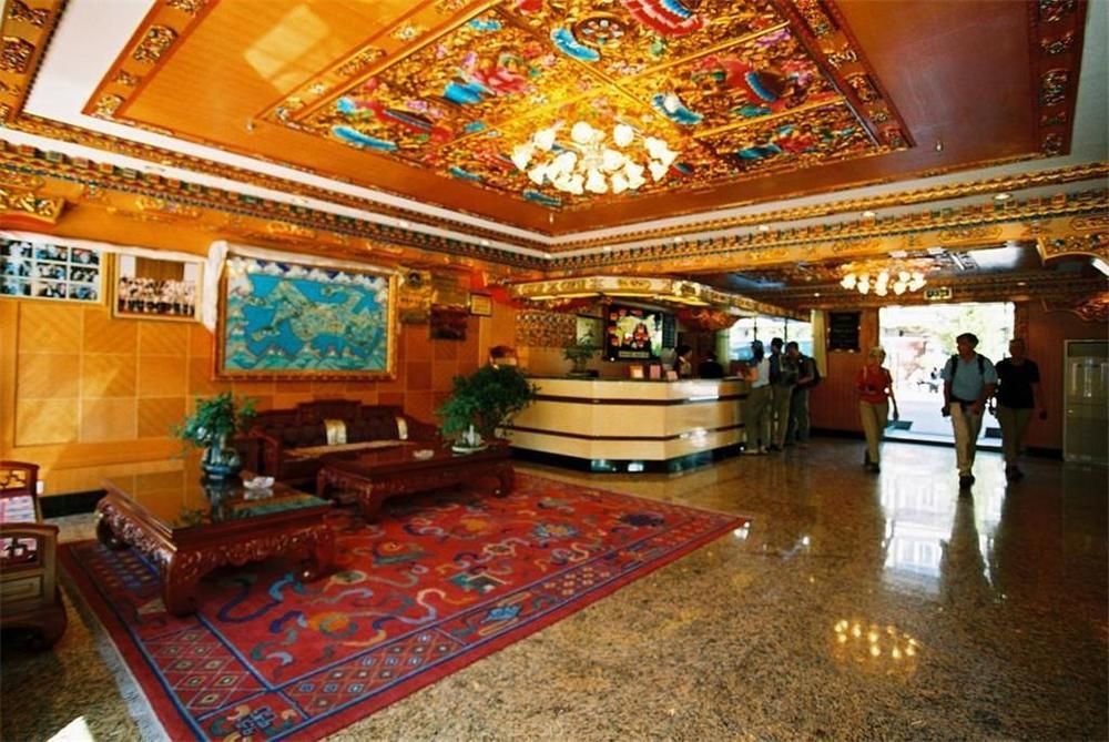 Yak Hotel Lhasa Exteriör bild