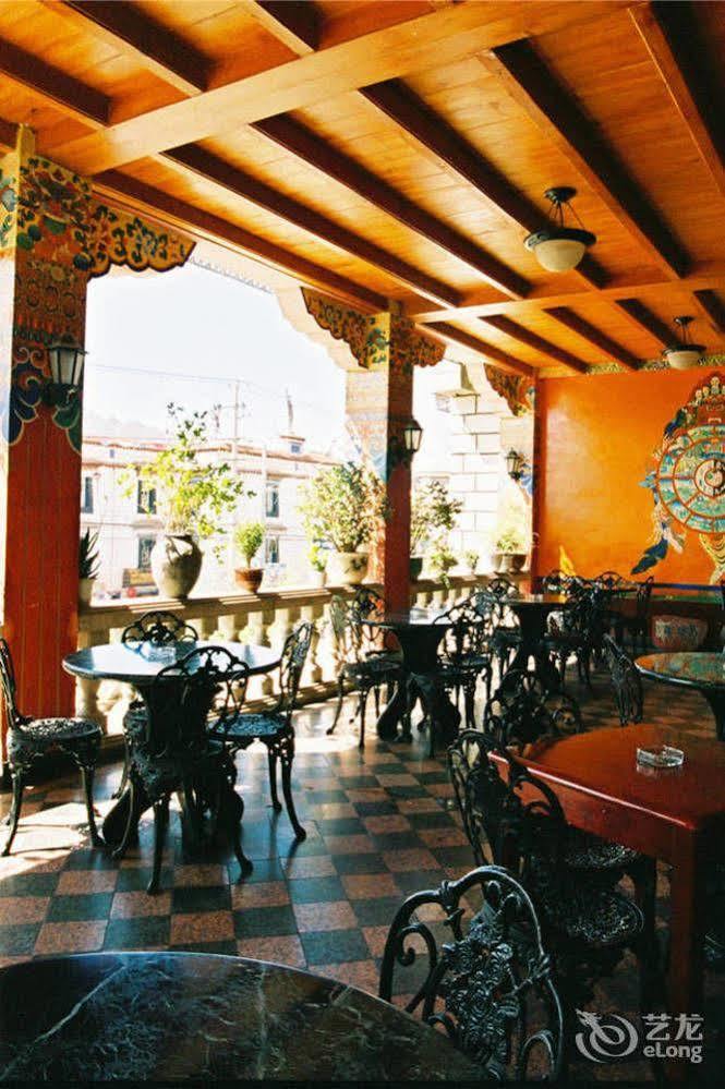 Yak Hotel Lhasa Exteriör bild